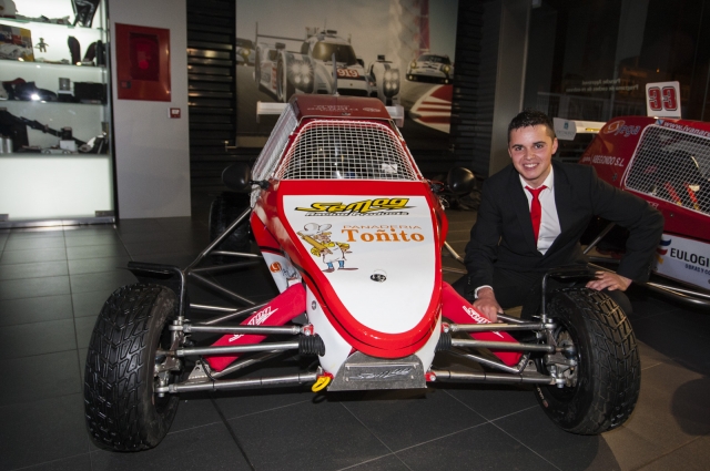 002 presentacion ares racing 036